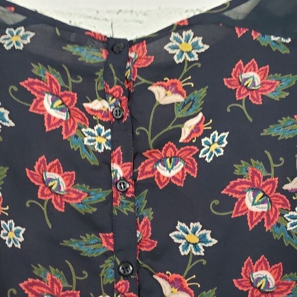 Frenchie cropped floral rayon blouse - Picture 7 of 8